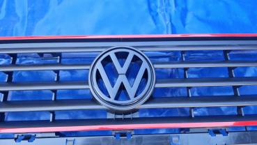 GTI VW Jetta 2 Doppelscheinwerfergrill mit schwarzem Emblem Originalteil