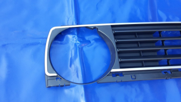 VW Jetta 2 Grill mit silberner Streifen ohne Emblem