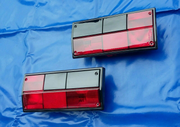 Rückleuchten T3 T 3 Bus Heckleuchten von 79-92  rot schwarz