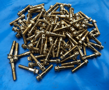 Preview: M7x32 Goldschrauben