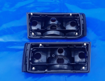 schwarze Rückleuchten mit roten Reflektor (kurze Version) mit E-Nummer