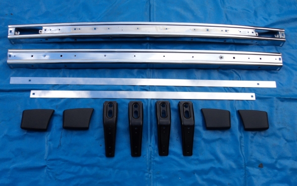 Chromstoßstangenset+Chromleisten VW Jetta 1