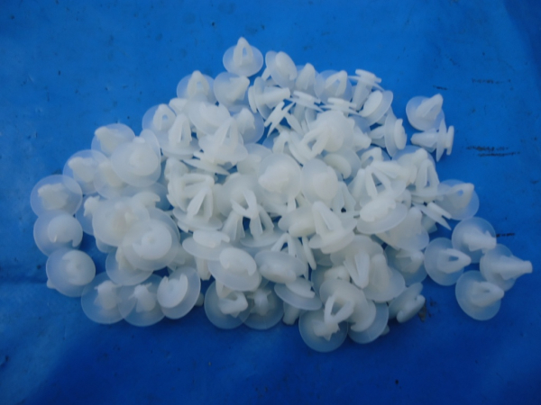 Clipse für Türverkleidung 5 Stück pro Auktion