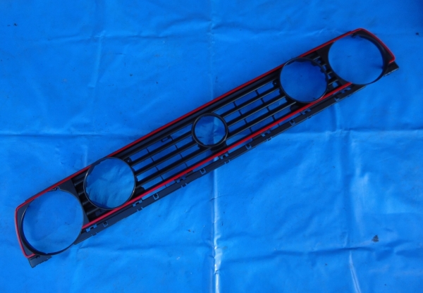 GTI VW Jetta 2 Doppelscheinwerfergrill ohne Emblem mit Aussparung Originalteil