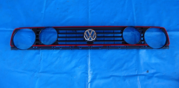 GTI VW Jetta 2 Doppelscheinwerfergrill mit Chromemblem Originalteil
