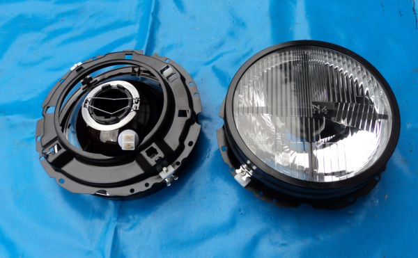 schwarze Scheinwerfer VW Käfer mit Fadenkreuz