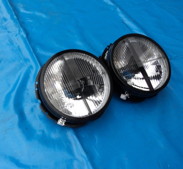 schwarze Scheinwerfer VW Käfer mit Fadenkreuz