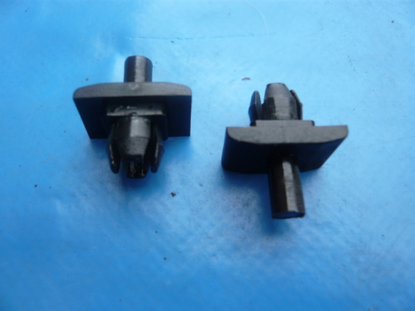 Kühlergrill Clipse Halterung 4 Stück