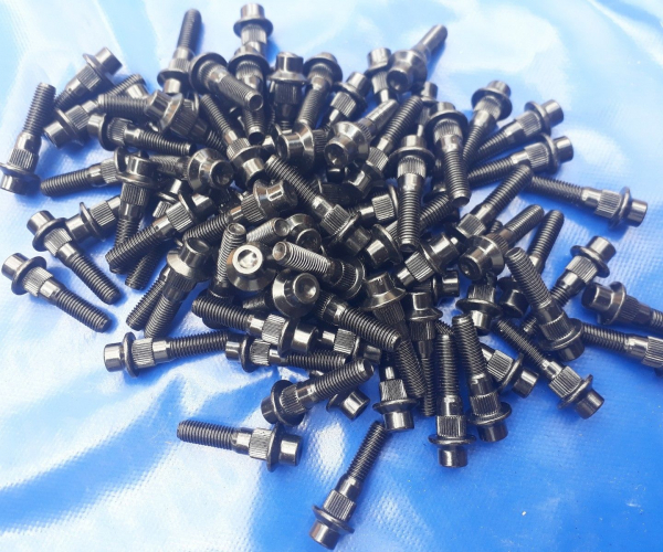 M7x30 RC (035, 040, 041, 060, 061, 062, 090 schwarze Schrauben