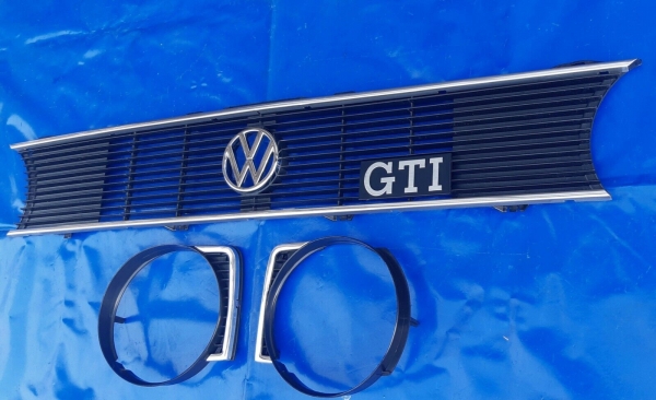 Chromgrill komplett mit GTI Zeichen