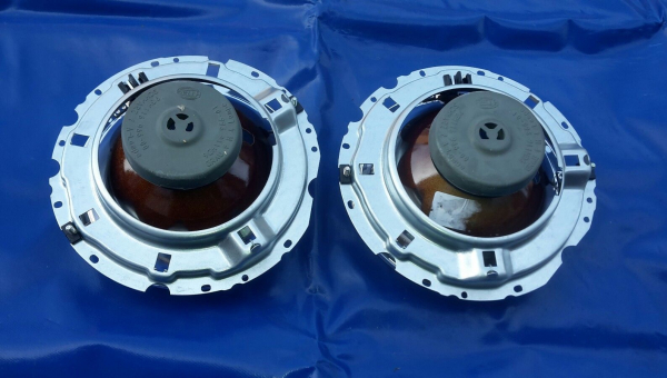 Original Scheinwerfer von Hella für VW Käfer ab 1974