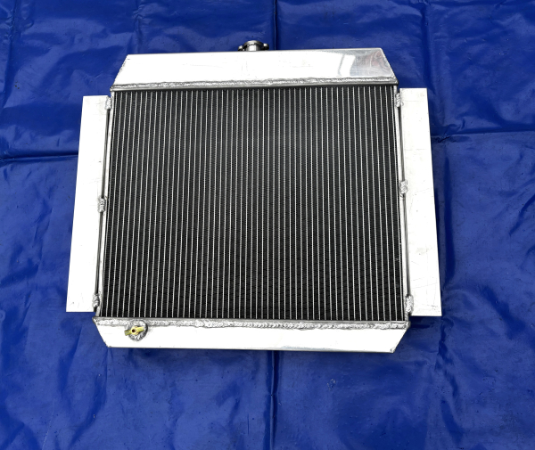 Wasserkühler Kühler CHEVY STYLELINE BEL AIR FLEETLINE Truck Corvette Aluminium