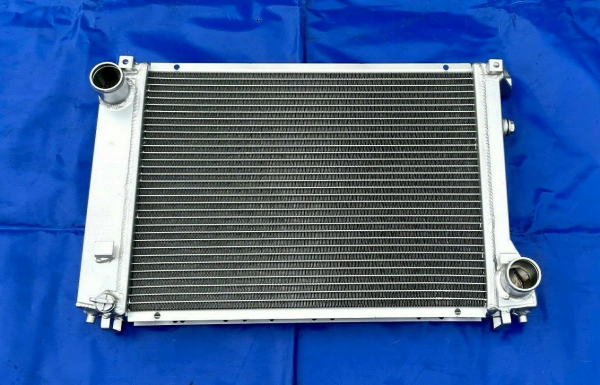 Wasserkühler Aluminium BMW 3 ER E30 320i 325i 5 ER E28 525i Alu 903