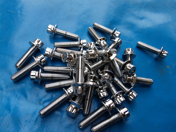 Edelstahl Felgenschrauben M7x24