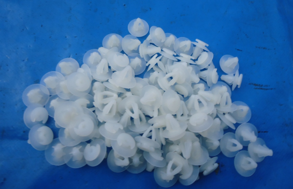 Clipse für Türverkleidung 5 Stück pro Auktion