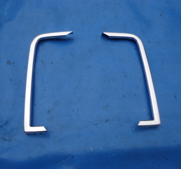 Chromecken für Grill VW Caddy