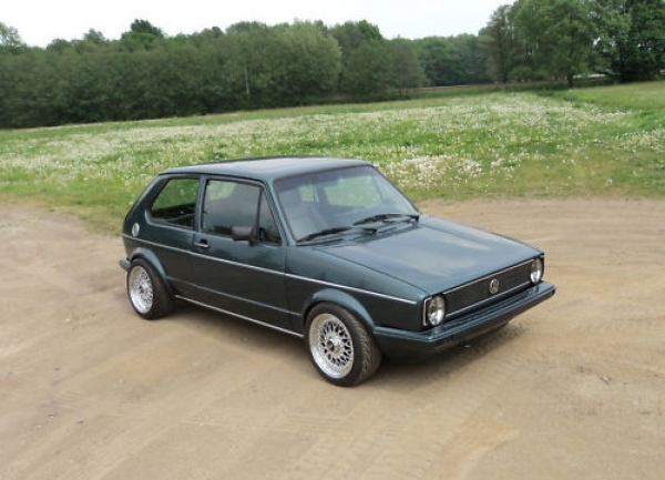 VW Jetta 1 Frontscheibe ohne Nut