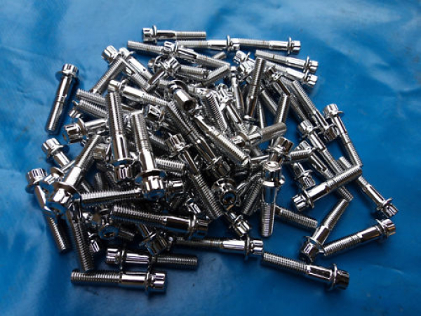 M7x32 Chromschrauben