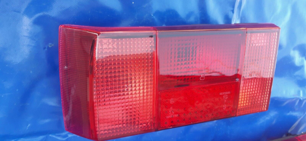 rote Rückleuchten (kurze Version) mit E-Nummer