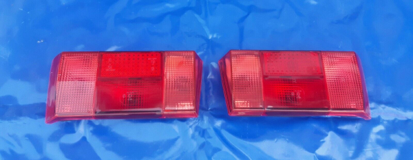 rote Rückleuchten (kurze Version) mit E-Nummer